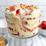 strawberry banana pudding in a trifle bowl.
